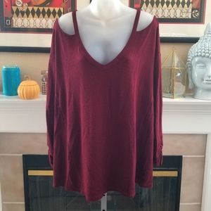 Signify lightweight sweater, sz M